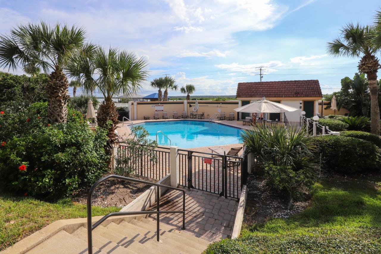 Oceanfront Windjammer Getaway Сент-Огастин Экстерьер фото